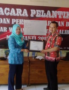 Penyerahan Tanda Terimaksih Kepada UTD PMI Kabupaten Banyumas
