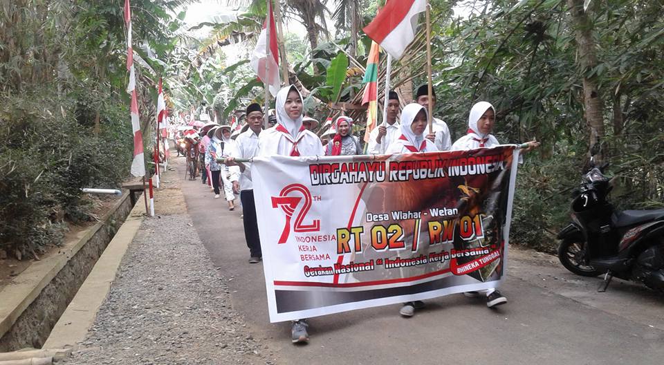 Ratusan Warga Desa Wlahar Wetan Ikuti Pawai Karnaval HUT RI Ke-72