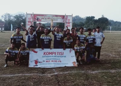 Antusiasme Warga Menyaksikan Laga Final Pertandingan Sepak Bola Antar Kopak dalam Rangka HUT RI Ke-78